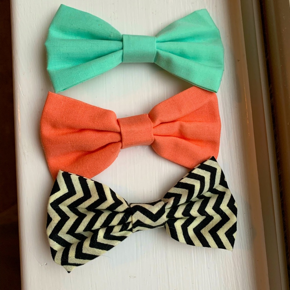 3 clip on bows